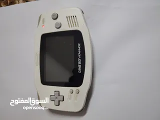  4 مجموعة أجهزة نينتندو جيم بوي كولور وجيم بوي أدفانس كلاسيكية للبيع - حالة ممتازة"