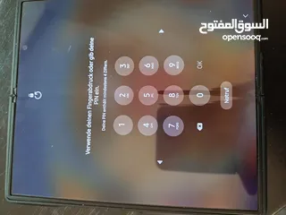  3 Samsung Galaxy Fold 6 with 1 Terabyte  in the color black crafted. European version.