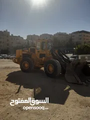  8 حفارةكوماتسوللبيع جرافه فولفو L90 للبيع