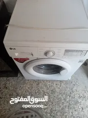  4 غساله LG  7 كيلو شغاله مائه بالمائه موفر طاقه