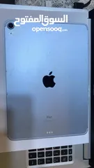  5 Apple IPad Air 4th generation 64GB  ايباد الجيل الرابع بحالة جيده ، بطارية 96٪؜ مشحونه 134 مره. معاه