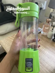  4 Portable and rechargeable juice blender