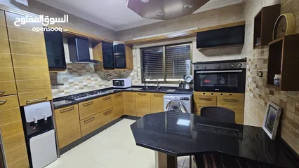  1 مطبخ شبه جديد