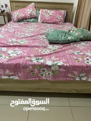  1 queen size bed for sale