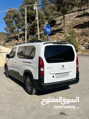  2 سيارة بيجو ريفتر 2023