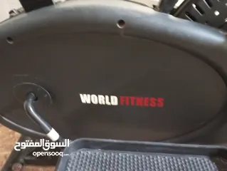  2 جهاز كروس و بسكليت رياضي بنفس الوقت امريكي شركة World Fitness النوع المستخدم الاندية الرياضية