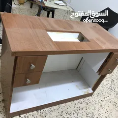  2 طاولة خياطة تفصيل للبيع