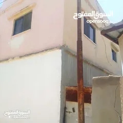  4 بيت طابقين للبيع مقابل مسجد التوبة