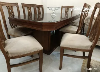  2 طاولة سفرة مودرن خشب  بحالة جيدة جداااااا
