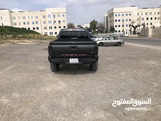  7 تويوتا تاكوما 2017  كابينة و نص مميز غيار عادي 4x4   بحالة ممتازة من المالك.