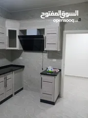  9 شقه ارضيه للايجار