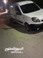  2 رينو فان بنزين 2005