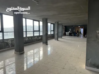  9 طابق تجاري للايجار مساحة 280 متر
