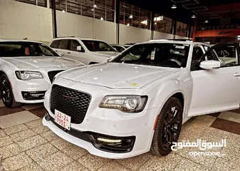  6 كرايسلر 300 S