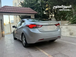  4 افانتي 2014 بحالة ممتازة فل ما عدا فتحة