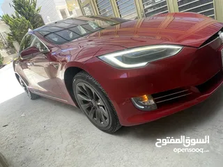  21 Tesla Model S 75D 2018