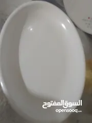  4 صحون فندقية مختلفة الاحجام لون أبيض ميلامين انيقة وفخمة غير قابل زينى بھا سفرتك برمضان