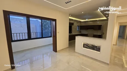  1 شقه سوبر ديلوكس فارغة للإيجار لم تسكن في الصويفيه