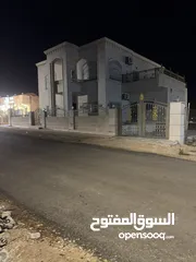  2 فيلا طابقين للبيع على ارض دونم مفروز، بناء جديد للبيع الجرف الجنوبي منطقة هادئة وقريبة على الخدمات،