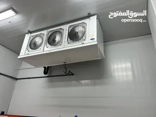  2 غرف تبريد و تجميد مستودعات تبريد ثلاجات مولات و سوبر شيلارات تكييف مركزي انفاق تجميد مصاعد صناعية