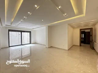  13 شقة مميزة طابق شبه ارضي مساحة 221م وخارجي 262م باجمل مناطق رجم عميش - طريق المطار