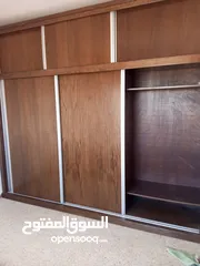  13 اثاث صالون سيدات مستخدم اجنبي بحاله جيده جدا وخزانه كبيره سحاب وابواب خشب