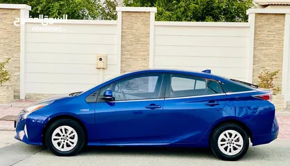  3 2017, TOYOTA PRIUS, HYBRID ENGINE, SINGLE OWNER, ZERO ACCIDENT.