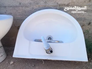  1 أثاث حمام مستعمل