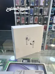  5 AirPods 3 سماعة  جديدة مكفوله من جميع وكلاء ابل في العالم