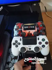  15 بليستيشن4 برو تيرا وكاله للبيع  والجهاز صلاة النبي عليه معه ايادي ثنتين جداد وكامل وصلاته وسيدي فيفا