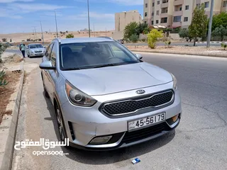  4 كيا نيرو 2017 للبيع سيارة  ما شاء الله  الله يبارك لصاحب النصيب