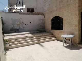  7 بيت مستقل للبيع بسعر مغري