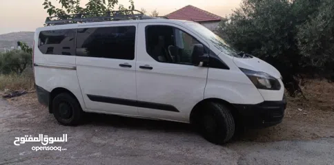  1 فورد كوستم 2017