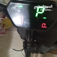  4 بسكليت كهرباء صاروخ مش بسكليت ما شاء الله طبعا