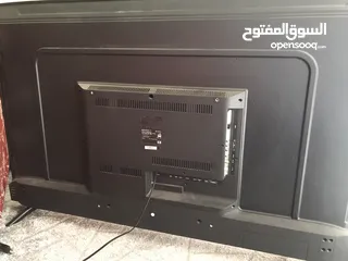  4 شاشة عرض 58 بوصة  OMIGA مع طاولة