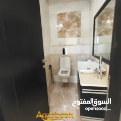  5 شقة مفروشة جزئيا للايجار خلف مجمع رام الله الطبي