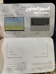  13 MacBook Air M2 مقاس 13 بوصة مزود برقاقة M2 ذاكرة موحدة بسعة 8 جيجا رام ومحرك اقراص SSD بسعة 256 جيجا