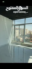  12 مكاتب بمساحات متعدده للإيجار السنوي