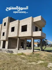  9 الارض والبيت المستقل للبيع