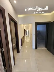  11 شقة فارغة للبيع في دابوق - REF:14658