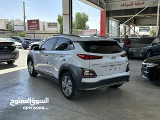  2 Hyundai KONA EV 2019