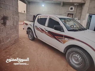  4 ميتسوبيشي L200 2010