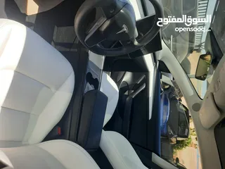  8 تيسلا موديل 3 موديل 2023 لون فيراني داخل ابيض عداد قليل بسعر مناسب