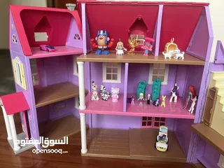  7 Selling a pre - loved dollhouse