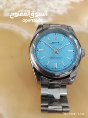  8 ساعه رولكس جديده استخدام اسبوعين للبيع مميزه جدا ودقيقه بالوقت ولون المينا ازرق بحري