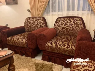 2 كنب صالون شبه جديد فاخر للبيع