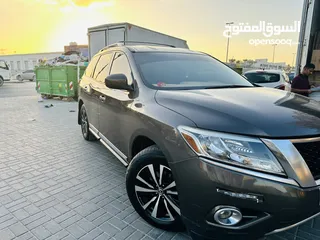  10 Nissan Pathfinder 2015