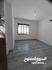  11 الكرسي 185م وتراس امامي وتراس جانبي وخلفي