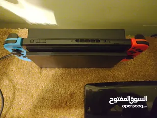  4 نينتندو سويتش مستعمل -بحالة جيدة جدا مع العلبة الاصلية ولعبة والخ