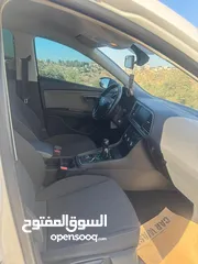  4 سيات ليون 2018 عداد 120 الف دهان شريك سيارة بحالت وكال